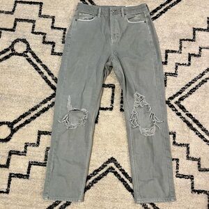 Size 8 Regular pale green ripped American Eagle Mom Straight jeans